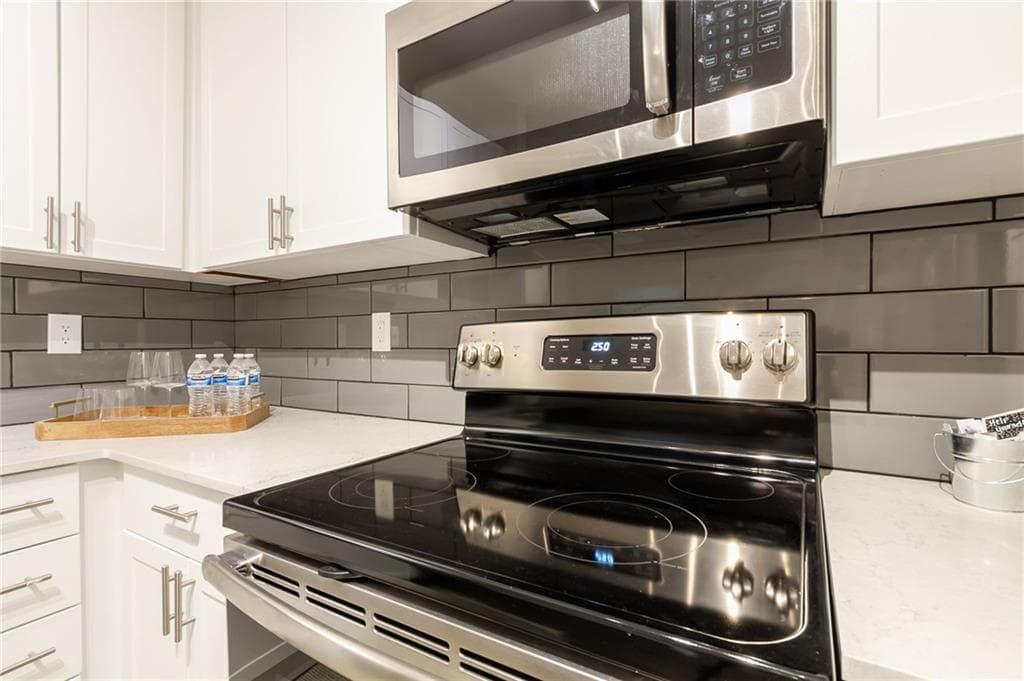 2 bedroom, 2 bathroom, 1,078 sq ft apartment for rent at 433 Highland Avenue 02_1169, Atlanta, GA 30312 for $1,584 a month — photo 2