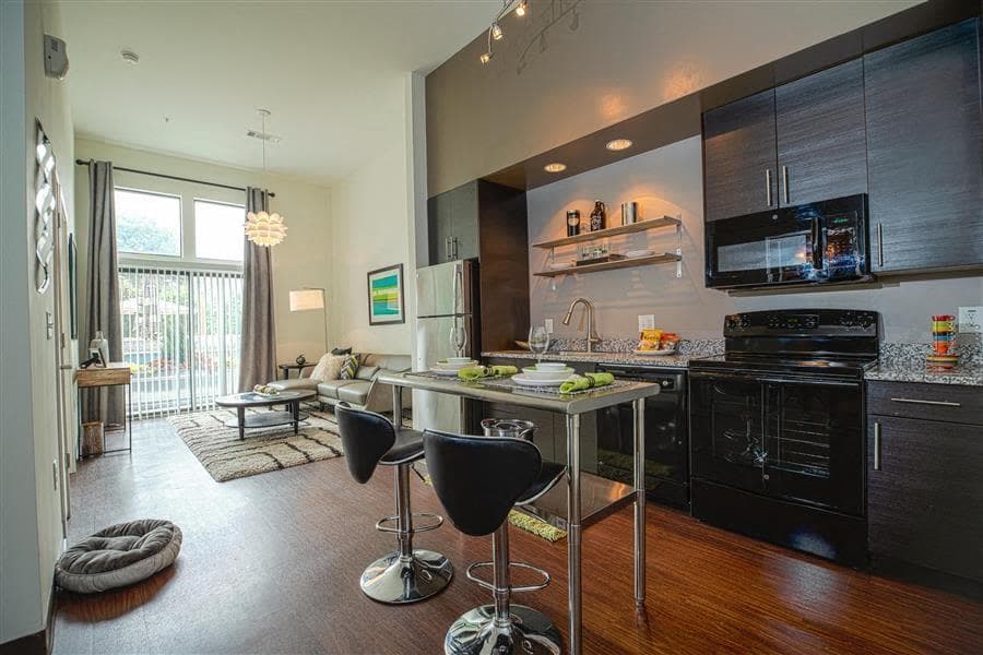 1 bedroom, 1 bathroom, 588 sq ft apartment for rent at 301 Memorial Drive 275-604, Atlanta, GA 30312 for $1,575 a month — photo 1 of 43