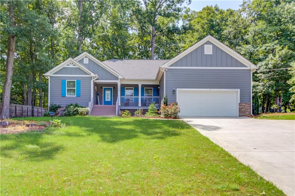 3 bedroom, 2 bathroom, 1,608 sq ft single family residence sold at 126 Holly Court, Loganville, GA 30052