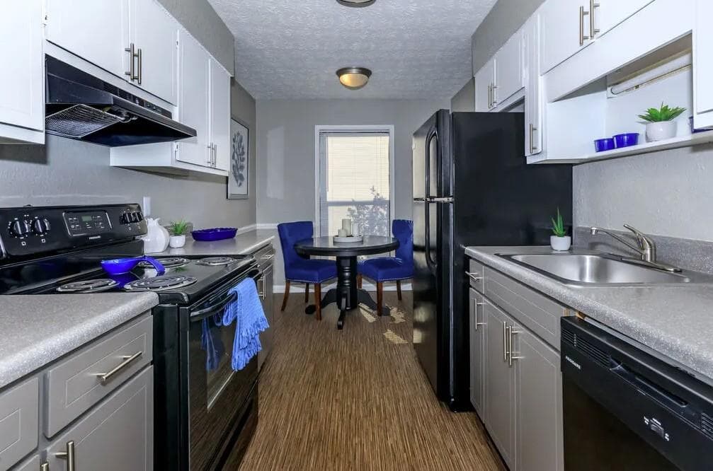 1 bedroom, 1 bathroom, 785 sq ft apartment for rent at 1805 Roswell Road 07E, Marietta, GA 30062 for $1,335 a month — photo 1 of 36