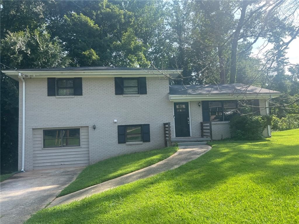 1870 Glen Echo Drive, Decatur, GA 30032 — most recent listing photo