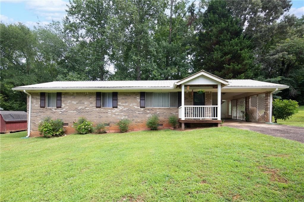 3 bedroom, 1 bathroom single family residence sold at 259 Ridgewood Drive, Cleveland, GA 30528