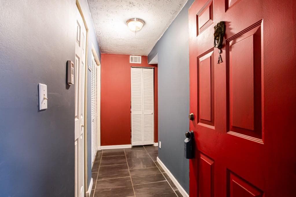 1 bedroom, 1 bathroom, 901 sq ft condominium sold at 1525 Terrell Mill Place A, Marietta, GA 30067