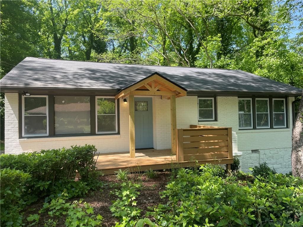 3 bedroom, 2 bathroom, 1,100 sq ft single family residence sold at 1941 Wells Drive, Atlanta, GA 30311
