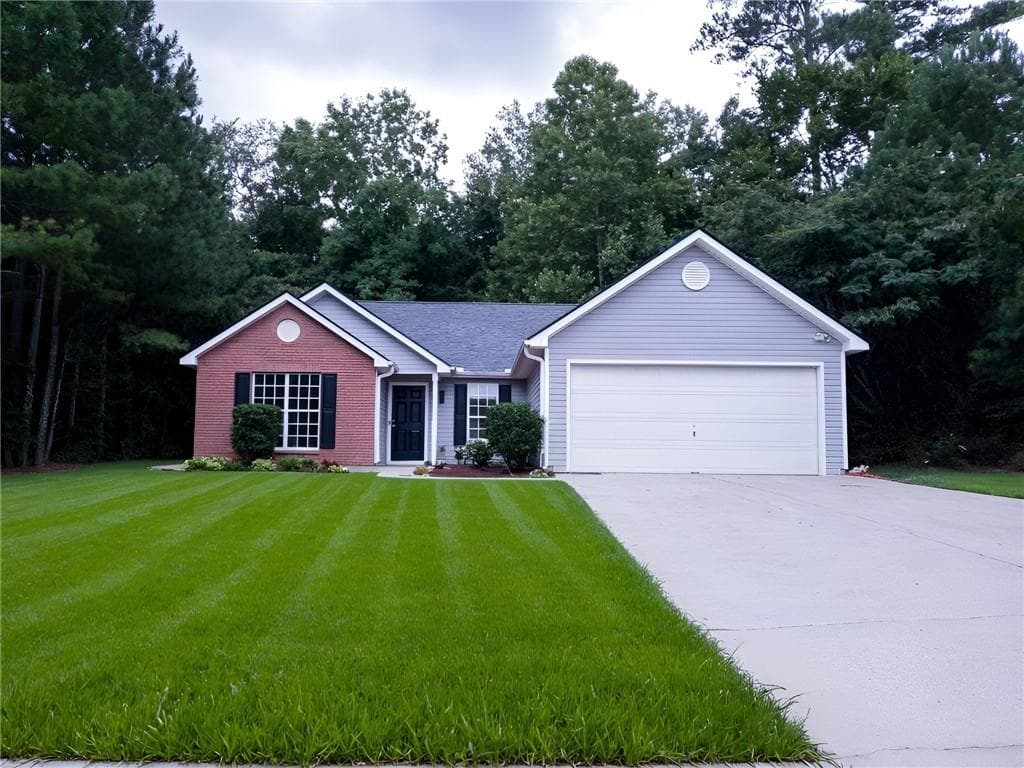 3 bedroom, 2 bathroom, 1,808 sq ft single family residence under contract at 4205 Old House Drive, Conley, GA 30288 — photo 3