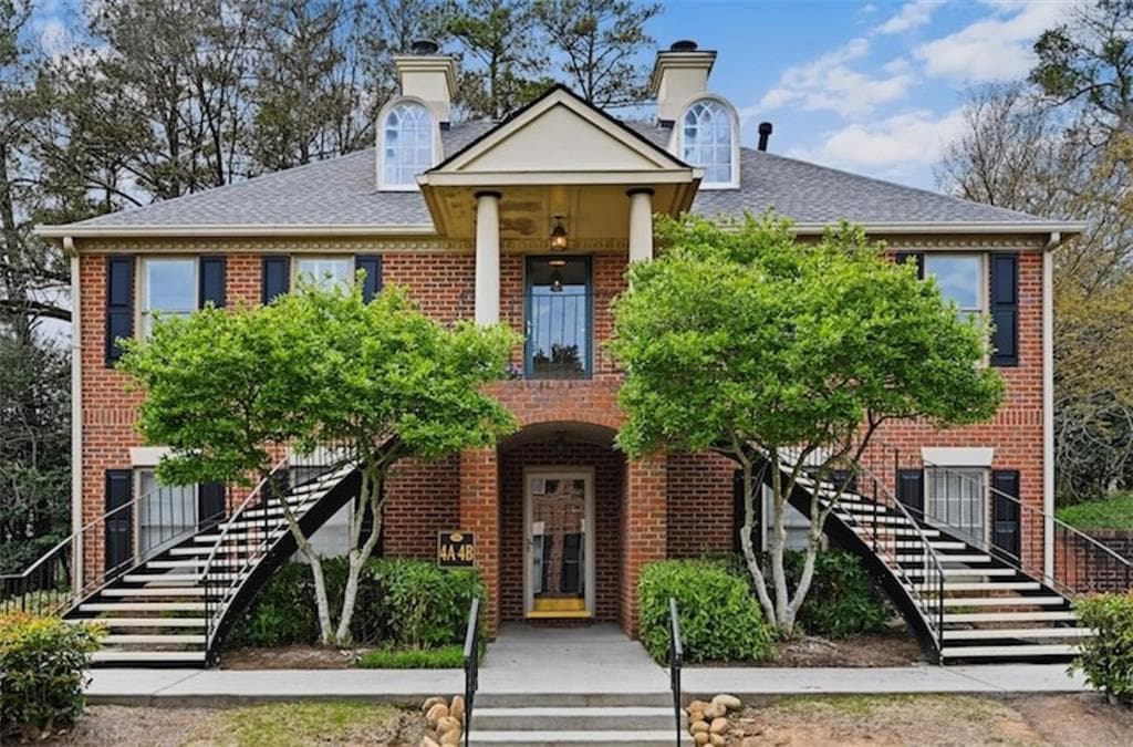 2 bedroom, 2 bathroom, 1,635 sq ft condominium sold at 4 Plantation Drive B, Atlanta, GA 30309