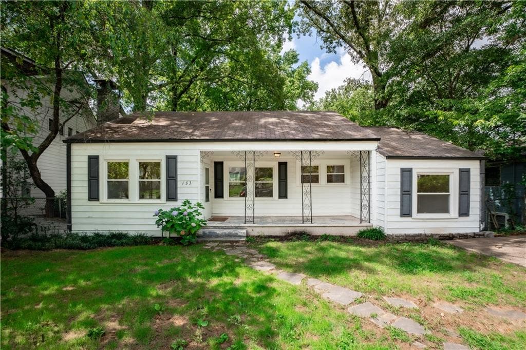 153 Hood Circle, Decatur, GA 30030 — most recent listing photo