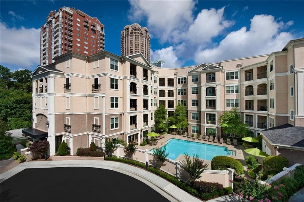 1 bedroom, 1 bathroom, 1,095 sq ft apartment for rent at 3443 Kingsboro Road 1007, Atlanta, GA 30326 for $1,624 a month — photo 7