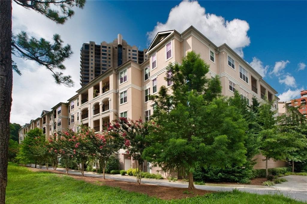 1 bedroom, 1 bathroom, 1,095 sq ft apartment for rent at 3443 Kingsboro Road 1007, Atlanta, GA 30326 for $1,624 a month — photo 8