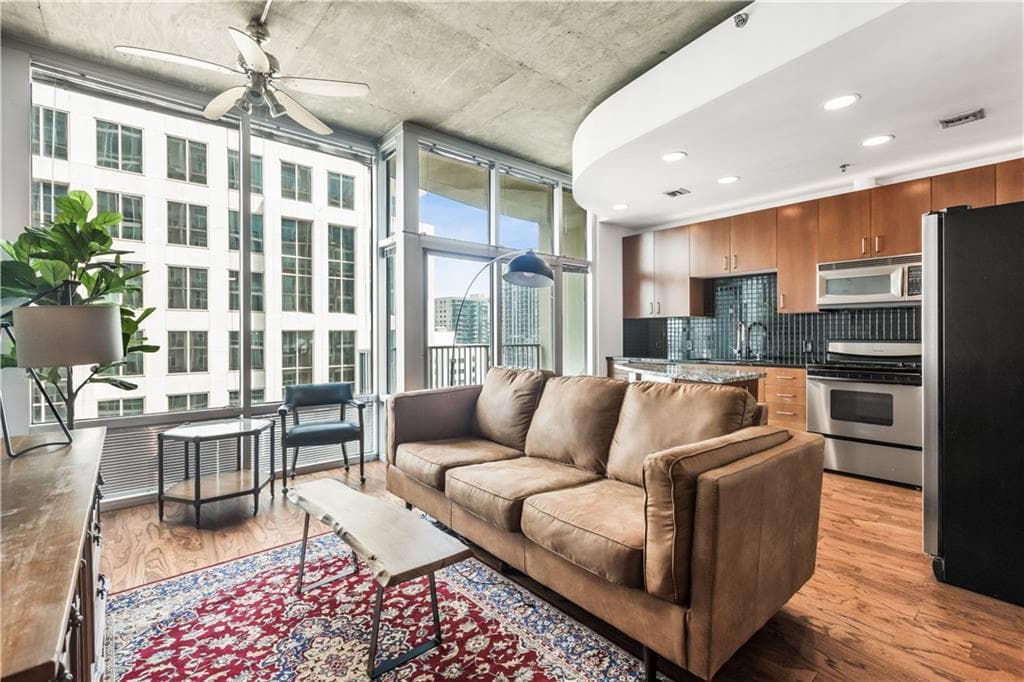 1 bedroom, 1 bathroom condominium sold at 943 Peachtree Street 1107, Atlanta, GA 30309
