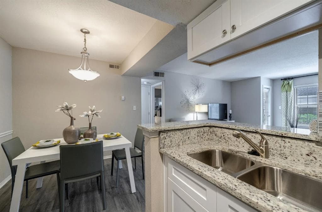 1 bedroom, 1 bathroom, 506 sq ft apartment for rent at 1760 Northside Drive 140, Atlanta, GA 30318 for $1,299 a month — photo 3