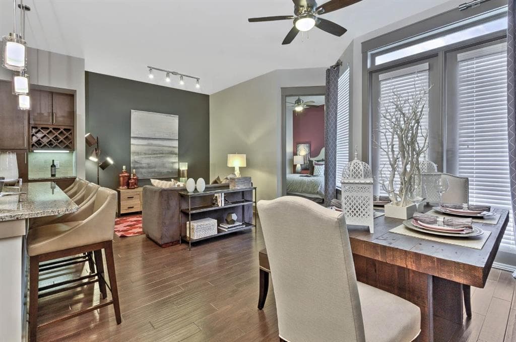 2 bedroom, 2 bathroom, 1,323 sq ft apartment for rent at 4600 Roswell Road 680, Sandy Springs, GA 30342 for $2,521 a month — photo 3