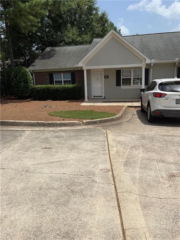 2 bedroom, 4 bathroom, 984 sq ft condominium sold at 2911 Florence Drive, Gainesville, GA 30504