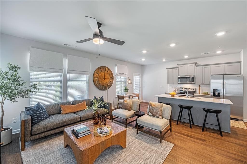 3 bedroom, 3 bathroom, 1,718 sq ft townhouse for rent at 398 Sailors Way Dallas, Canton, GA 30114 for $2,286 a month — photo 2