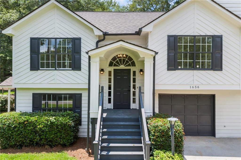 4 bedroom, 3 bathroom, 3,065 sq ft single family residence sold at 1656 Greystone Lane, Loganville, GA 30052
