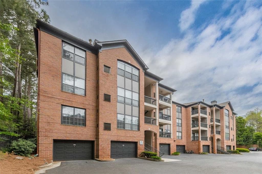 1 bedroom, 1 bathroom, 900 sq ft apartment for rent at 3432 Piedmont Road 0924, Atlanta, GA 30305 for $1,544 a month — photo 8