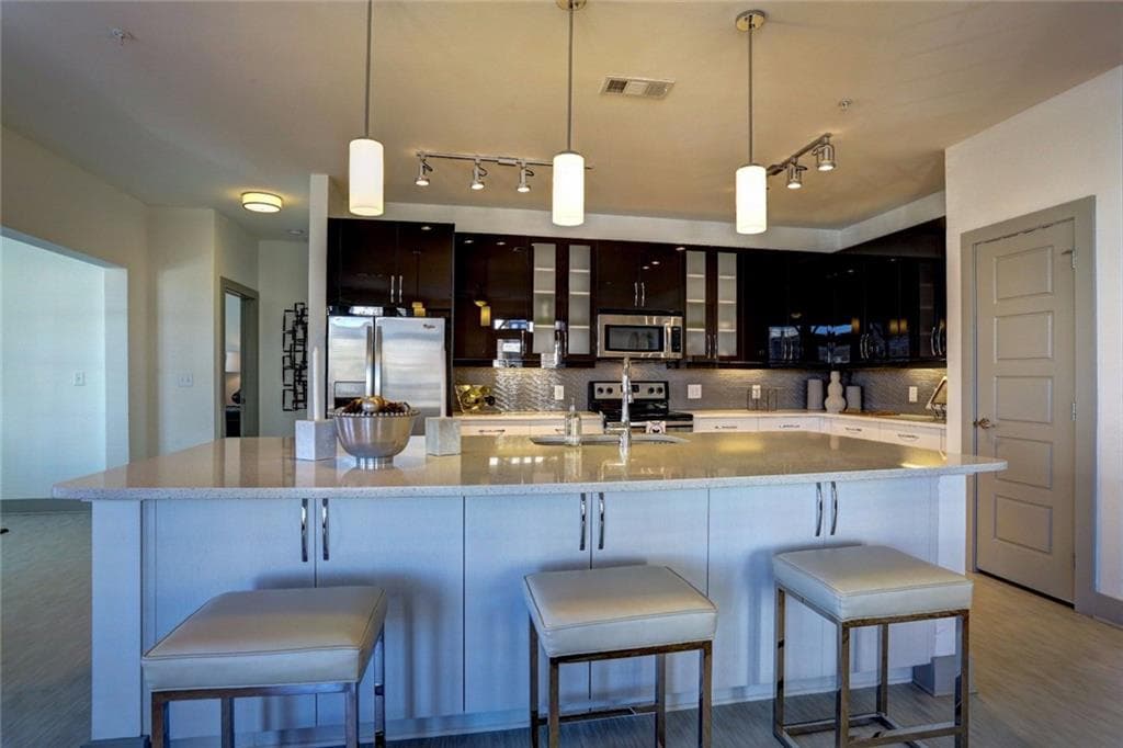 2 bedroom, 2 bathroom, 1,200 sq ft apartment for rent at 1213 Avalon Boulevard 4203, Alpharetta, GA 30009 for $3,935 a month — photo 2