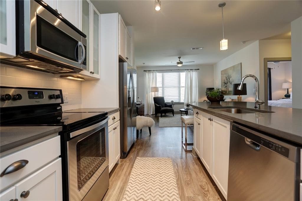 2 bedroom, 2 bathroom, 1,200 sq ft apartment for rent at 1213 Avalon Boulevard 4203, Alpharetta, GA 30009 for $3,935 a month — photo 6