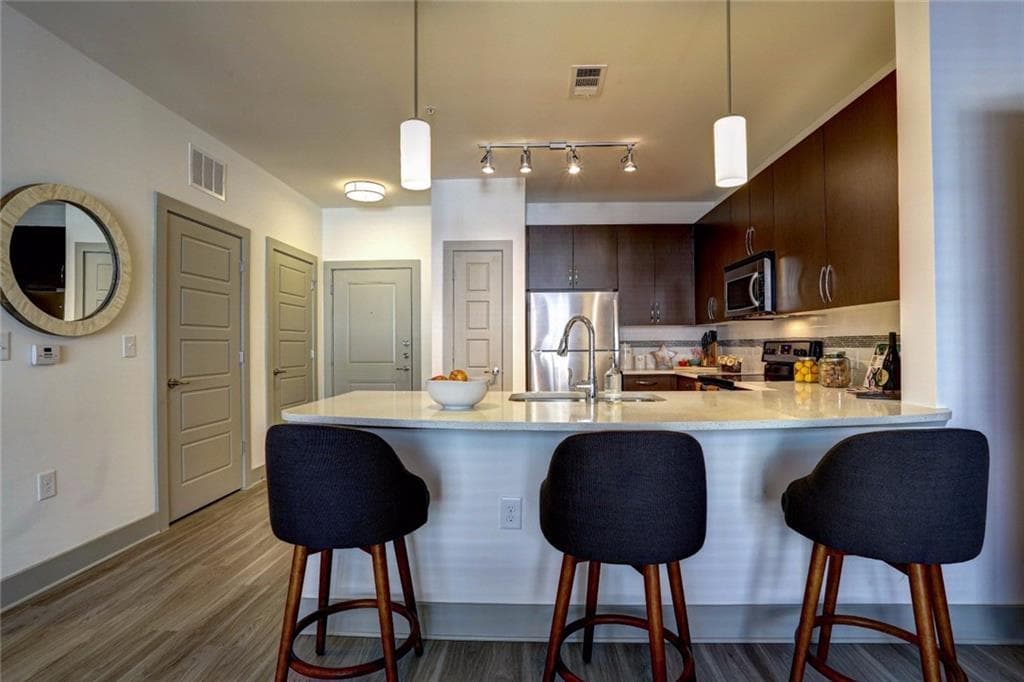 2 bedroom, 2 bathroom, 1,200 sq ft apartment for rent at 1213 Avalon Boulevard 4203, Alpharetta, GA 30009 for $3,935 a month — photo 10