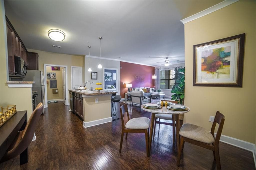 1 bedroom, 1 bathroom, 806 sq ft apartment for rent at 1836 Roswell Street 3405, Smyrna, GA 30080 for $1,705 a month — photo 3