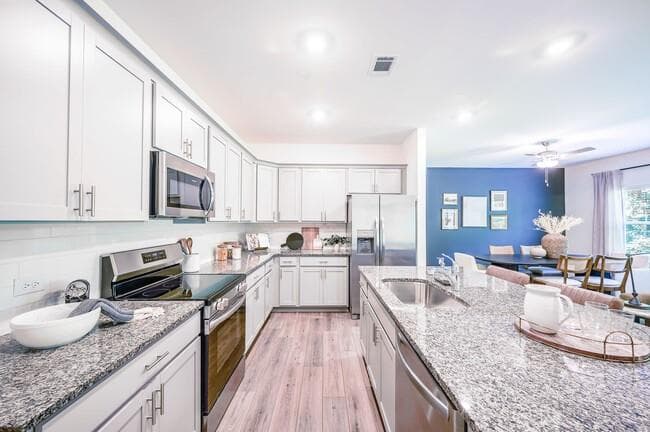 4 bedroom, 3 bathroom, 1,823 sq ft single family residence for rent at 1298 Mabry Street Nora, Lawrenceville, GA 30043 for $2,738 a month — photo 2