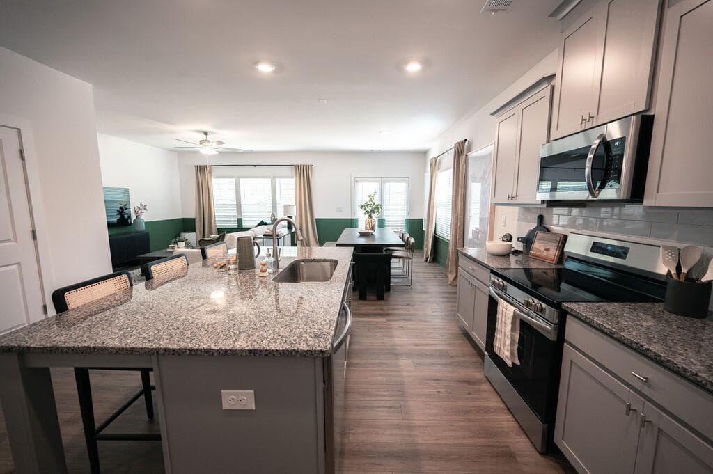 3 bedroom, 3 bathroom, 1,381 sq ft townhouse for rent at 1298 Mabry Street Bailey, Lawrenceville, GA 30043 for $2,473 a month — photo 2