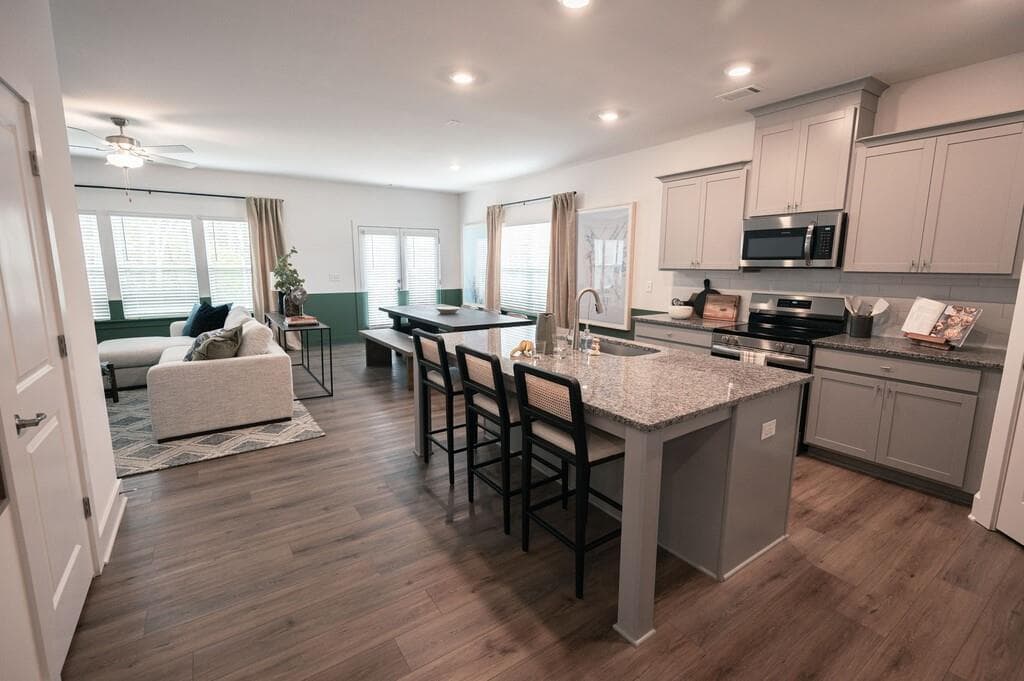 3 bedroom, 3 bathroom, 1,381 sq ft townhouse for rent at 1298 Mabry Street Bailey, Lawrenceville, GA 30043 for $2,473 a month — photo 7