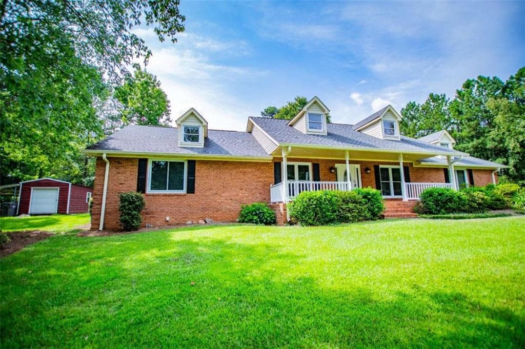 3 bedroom, 3 bathroom, 2,130 sq ft single family residence sold at 4415 Ashford Place, Douglasville, GA 30135