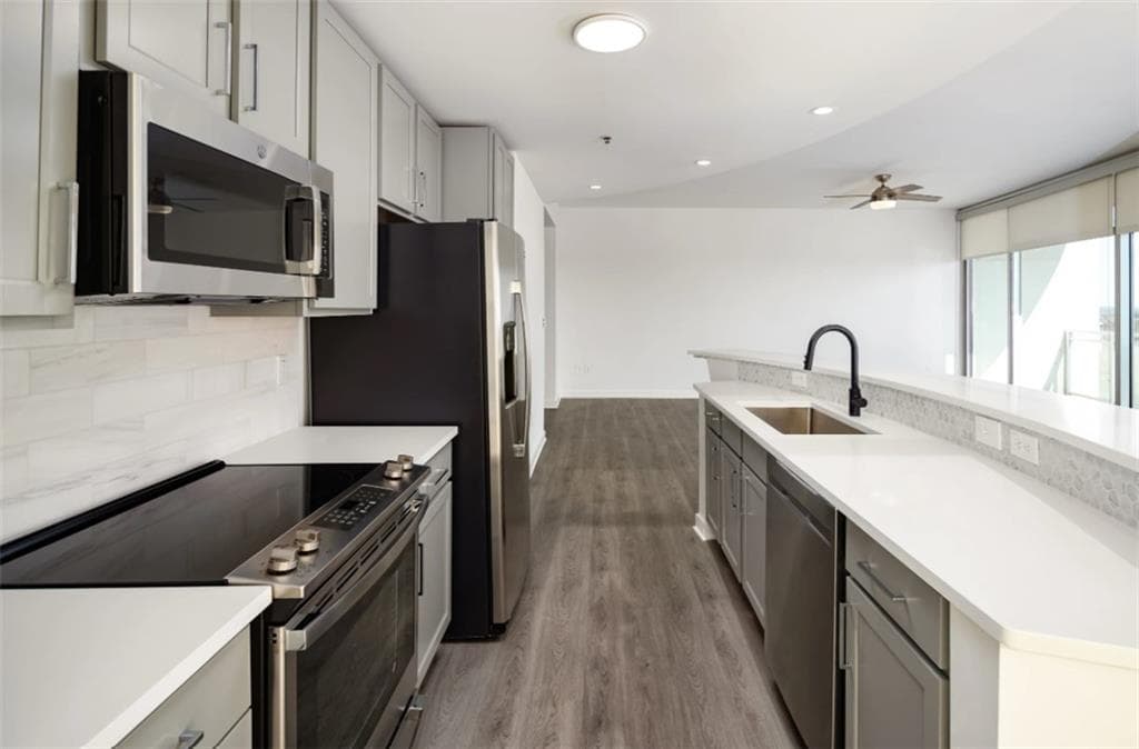 2 bedroom, 2 bathroom, 1,355 sq ft apartment for rent at 3242 Peachtree Road 0301, Atlanta, GA 30305 for $3,372 a month — photo 4