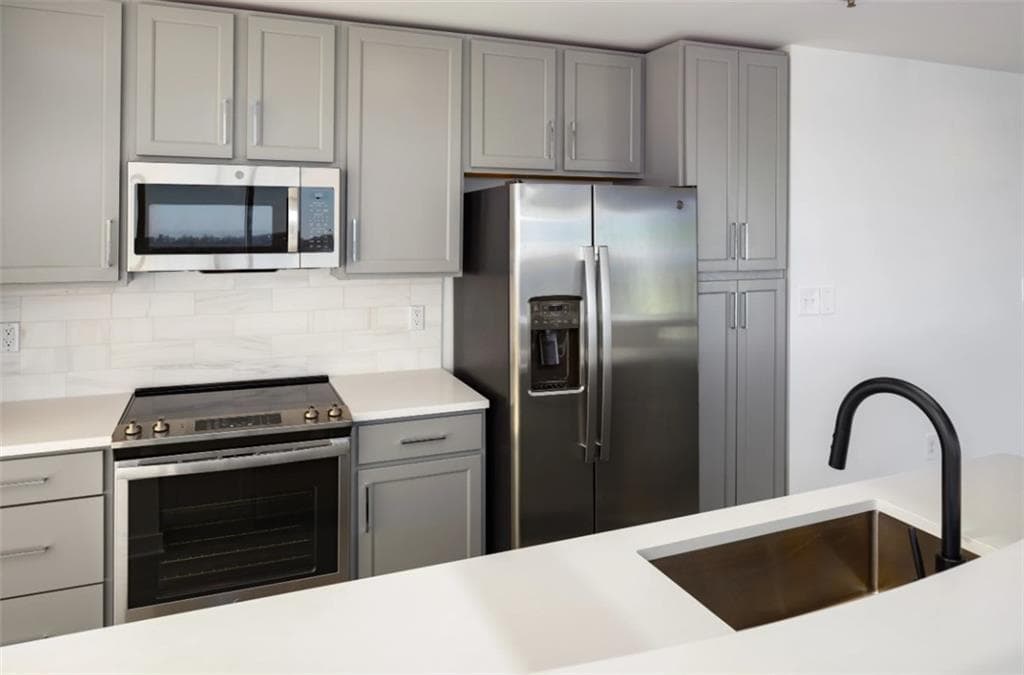 2 bedroom, 2 bathroom, 1,355 sq ft apartment for rent at 3242 Peachtree Road 0301, Atlanta, GA 30305 for $3,372 a month — photo 5