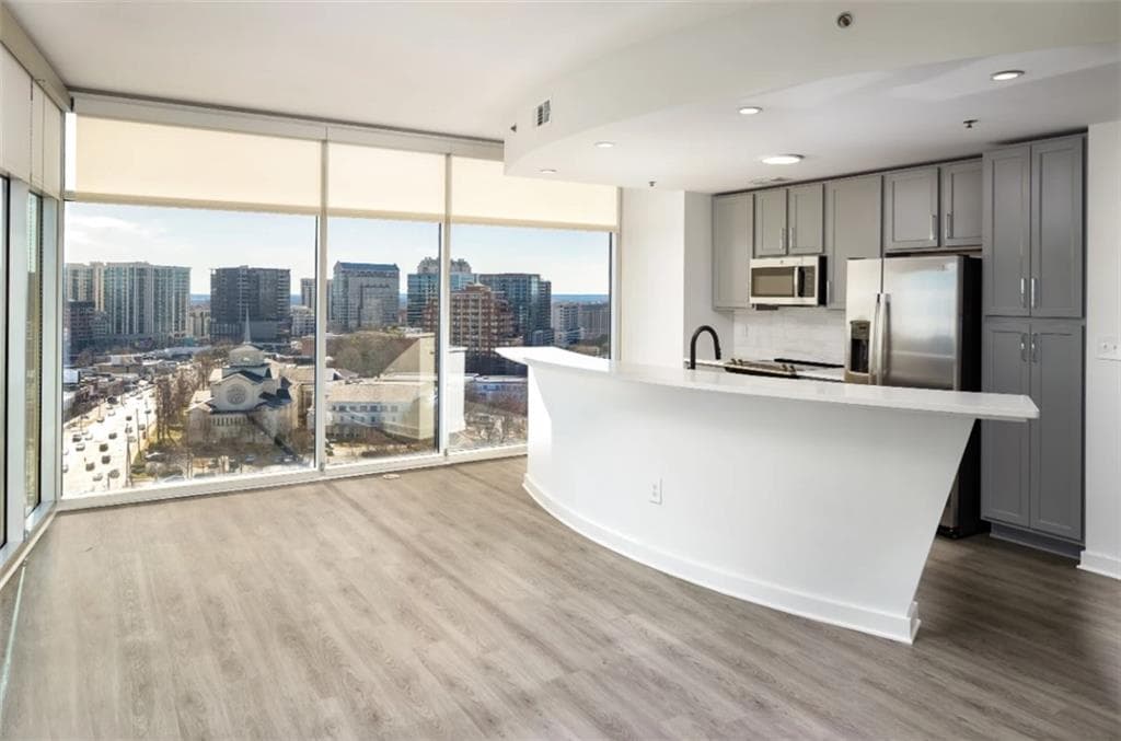 2 bedroom, 2 bathroom, 1,355 sq ft apartment for rent at 3242 Peachtree Road 0301, Atlanta, GA 30305 for $3,372 a month — photo 7