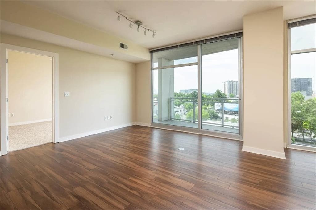 2 bedroom, 2 bathroom, 1,355 sq ft apartment for rent at 3242 Peachtree Road 0301, Atlanta, GA 30305 for $3,372 a month — photo 8