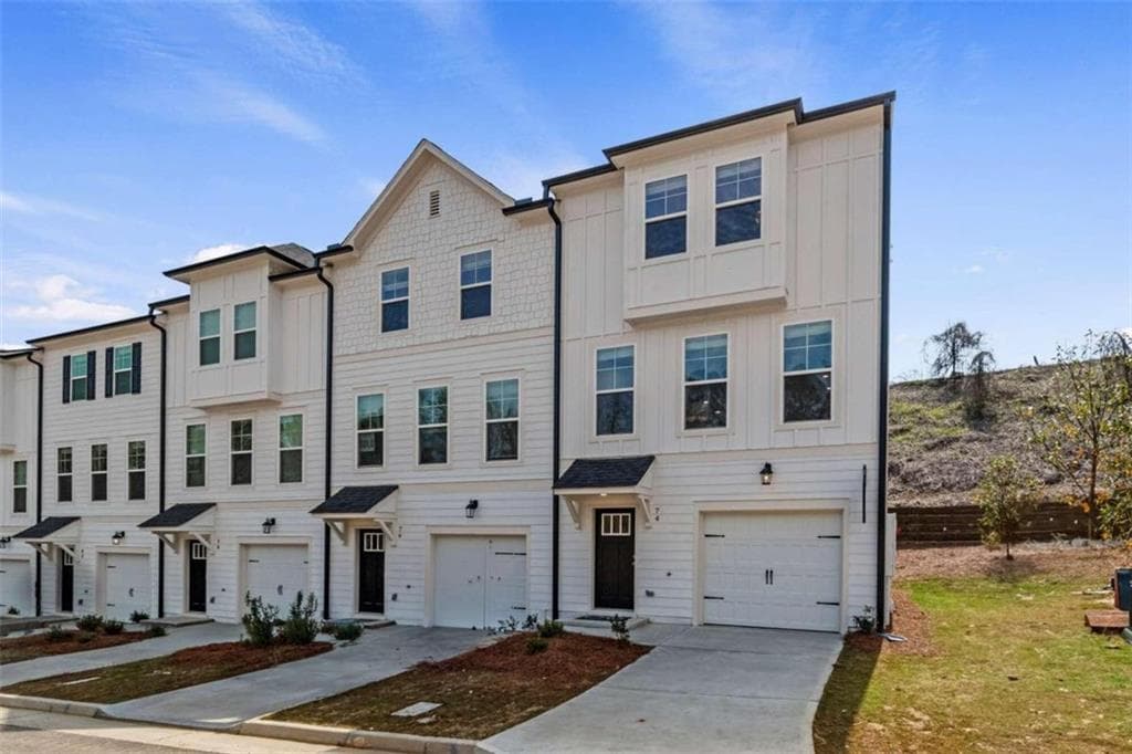 3 bedroom, 4 bathroom townhouse under contract at 77 Werner Brook Way, Atlanta, GA 30354 — photo 4