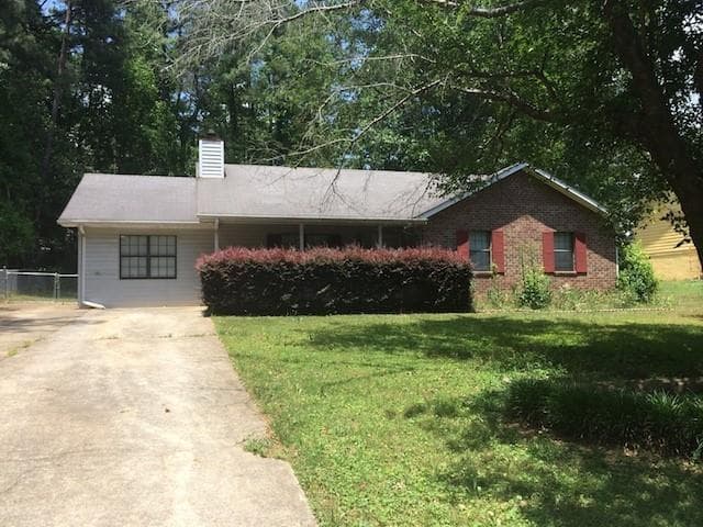 4 bedroom, 2 bathroom, 1,220 sq ft single family residence sold at 1901 Lullwater Circle, Jonesboro, GA 30236