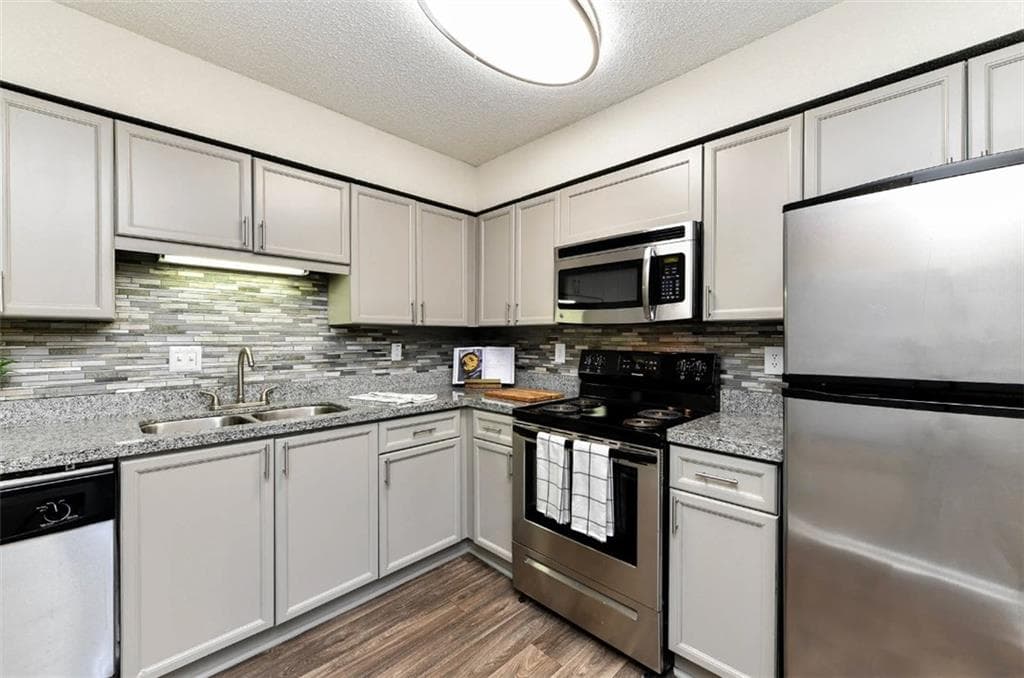 2 bedroom, 2 bathroom apartment for rent at 2800 Paces Ferry Road 2528, Atlanta, GA 30339 for $1,570 a month — photo 1 of 35