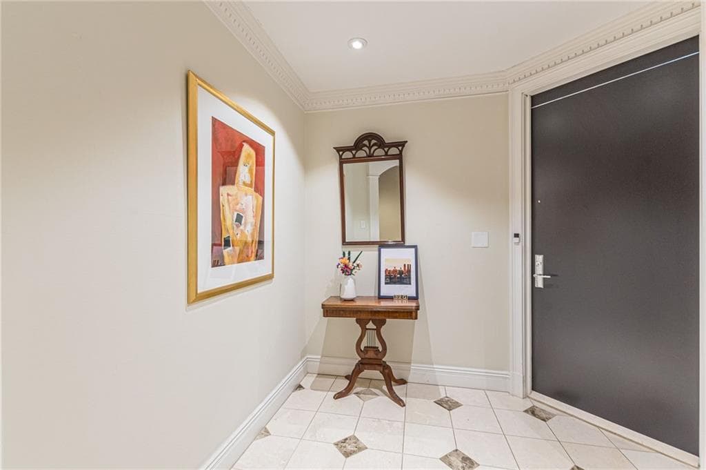 2 bedroom, 2 bathroom, 2,403 sq ft condominium sold at 2660 PEACHTREE Road 32G, Atlanta, GA 30305