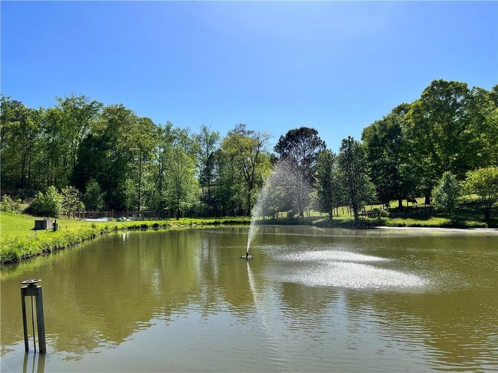 3 bedroom, 2 bathroom, 2,094 sq ft single family residence for sale at 6225 Collins Road, Acworth, GA 30101 — photo 2