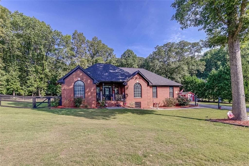 609 Huntington Trace, Winder, GA 30680 — most recent listing photo