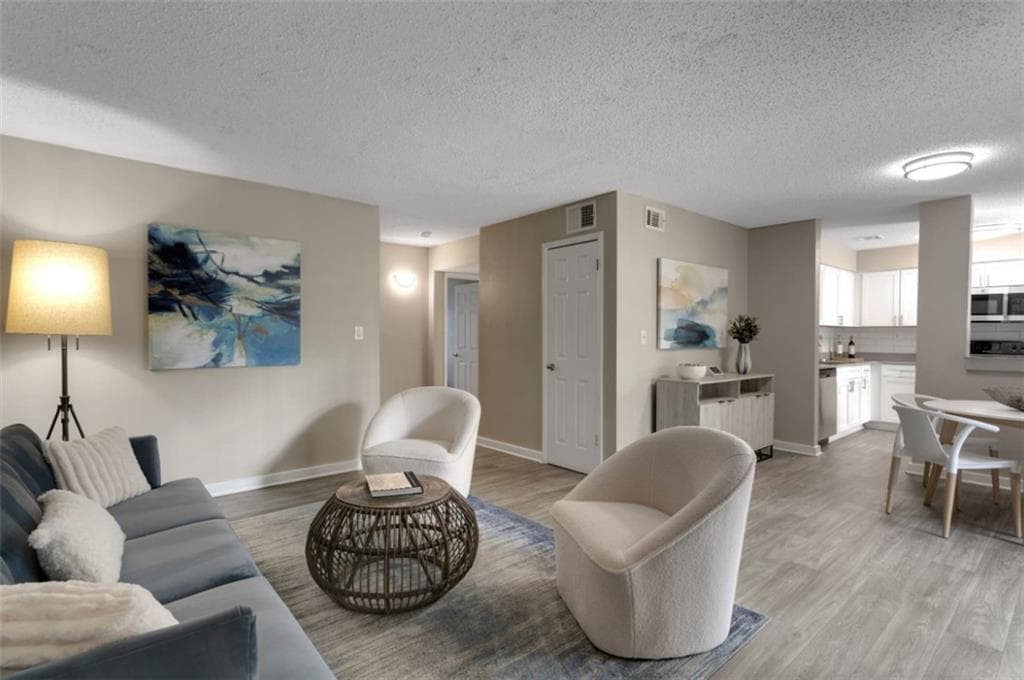 1 bedroom, 1 bathroom, 718 sq ft apartment for rent at 1067 Pitts Road 1050_H, Sandy Springs, GA 30350 for $1,009 a month — photo 4
