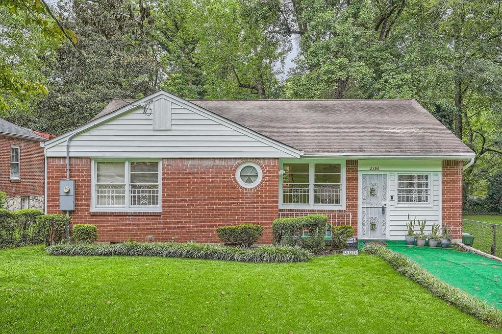 2 bedroom, 1 bathroom, 1,696 sq ft single family residence sold at 2190 Montrose Avenue, Atlanta, GA 30311