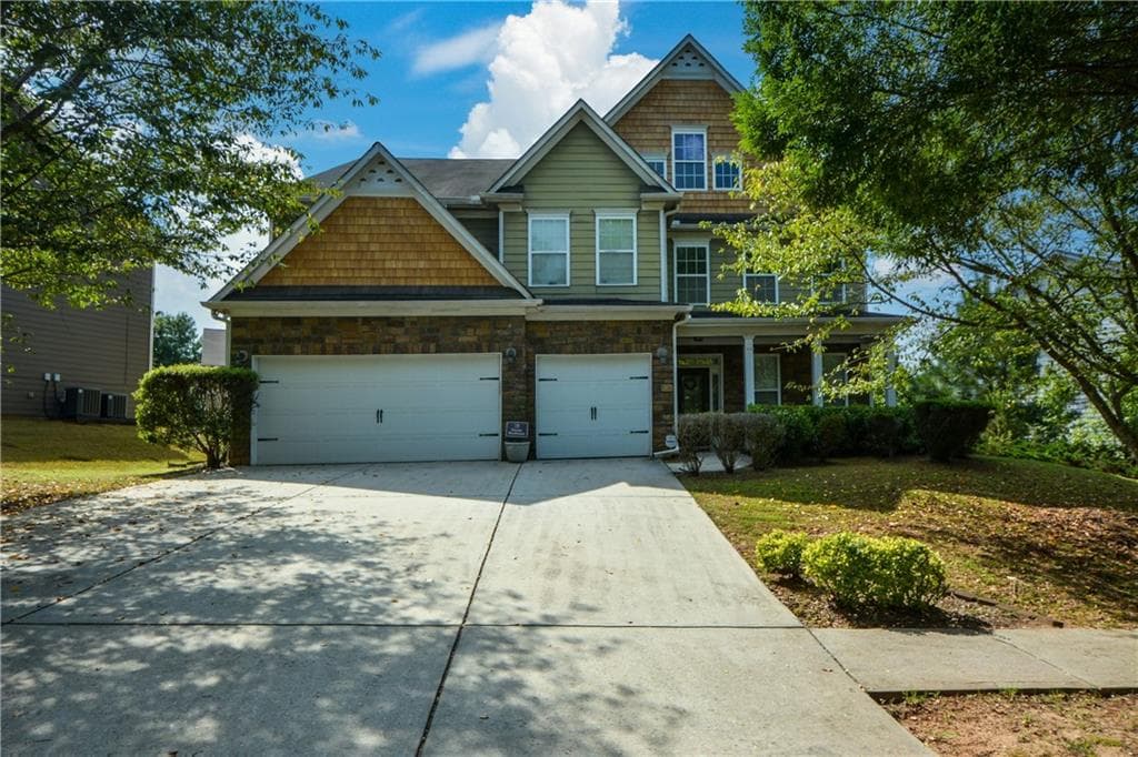 5 bedroom, 4 bathroom single family residence sold at 2413 McIntosh Drive, Locust Grove, GA 30248