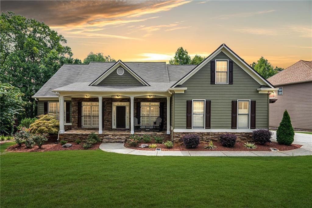 5 bedroom, 5 bathroom, 5,508 sq ft single family residence sold at 814 Golden Wood Trace, Canton, GA 30114