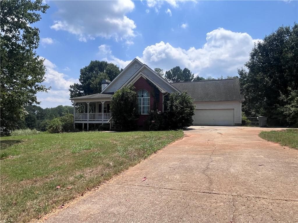 3 bedroom, 2 bathroom single family residence sold at 200 ABIGAILE Court, Mcdonough, GA 30252