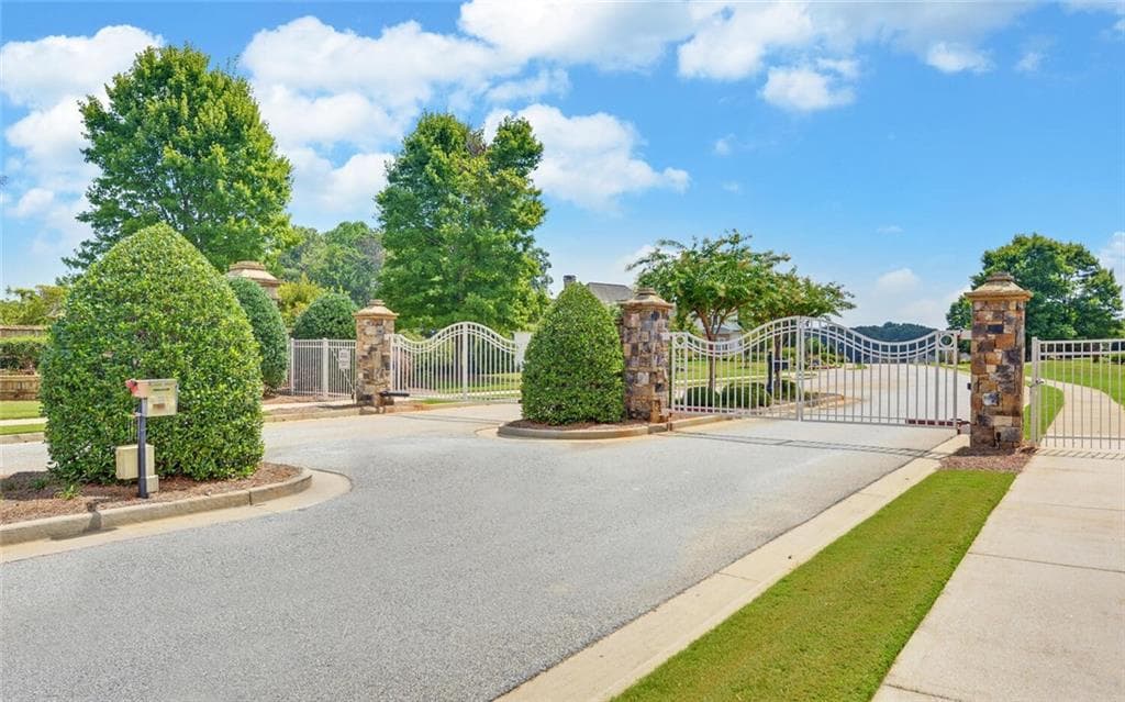 single family residence for sale at 5420 Planting Field Lane, Flowery Branch, GA 30542 — photo 4