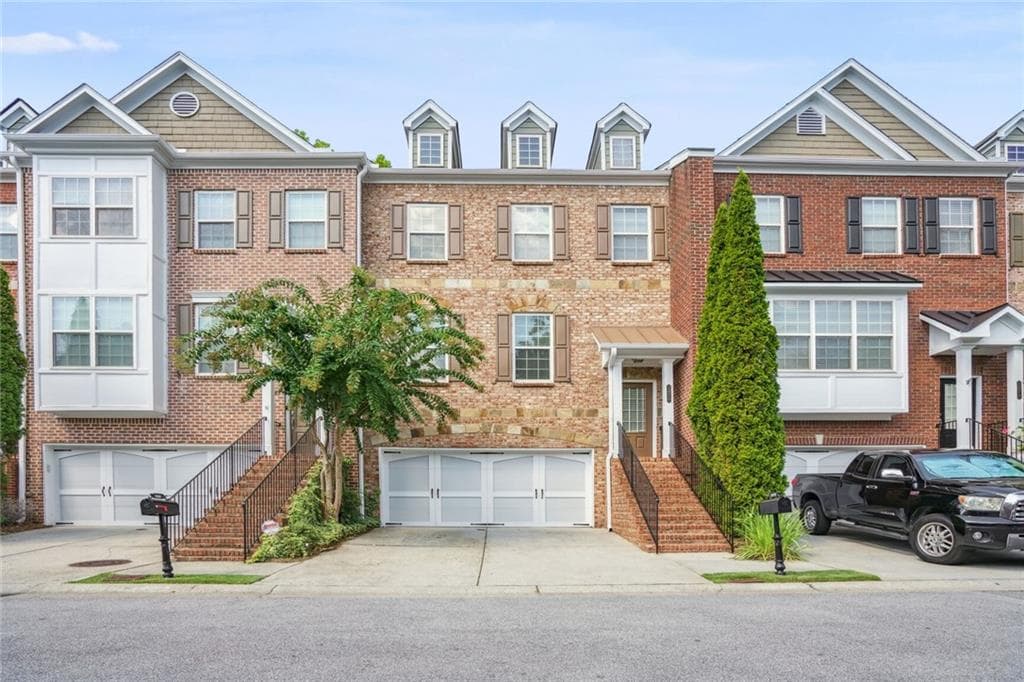 4 bedroom, 4 bathroom townhouse sold at 3470 Kiveton Drive, Peachtree Corners, GA 30092