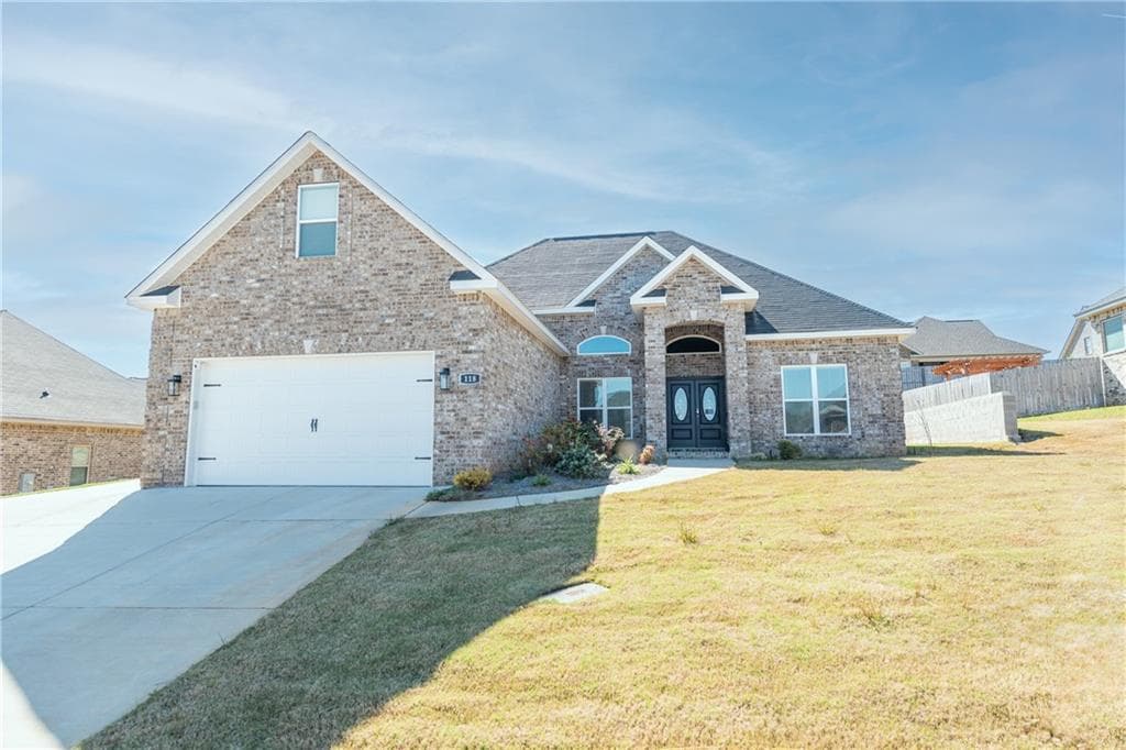 4 bedroom, 3 bathroom single family residence sold at 118 Fortune Way, Bonaire, GA 31005