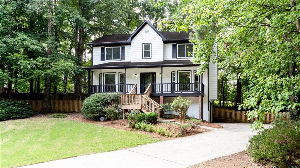 3 bedroom, 3 bathroom single family residence sold at 2868 Shillings Chase Court, Kennesaw, GA 30152