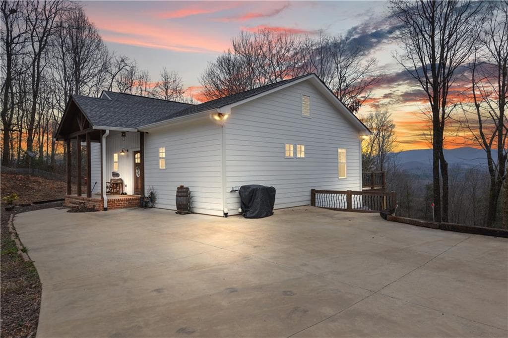 4 bedroom, 3 bathroom single family residence sold at 388 Sugar Ridge Drive, Ellijay, GA 30536