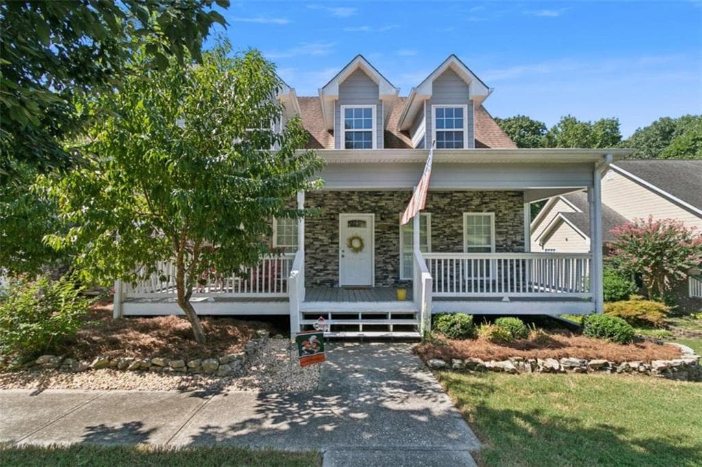 3 bedroom, 3 bathroom single family residence sold at 2531 River Run Drive, Dacula, GA 30019