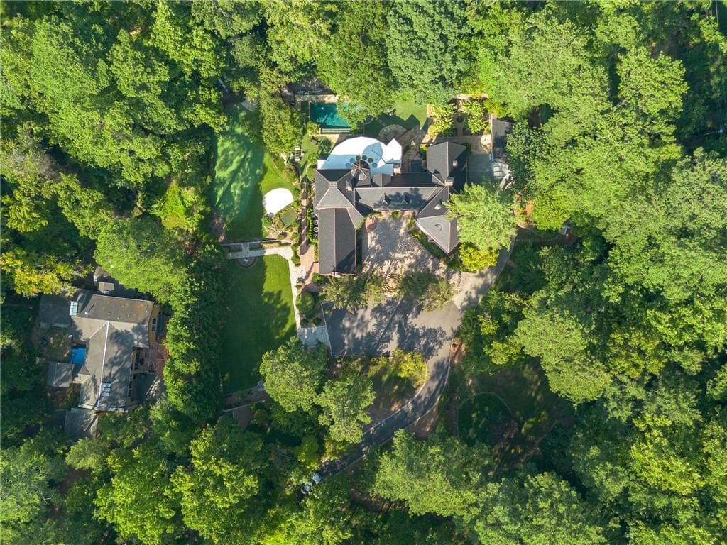 7 bedroom, 9 bathroom, 9,100 sq ft single family residence sold at 3645 Nancy Creek Road, Atlanta, GA 30327